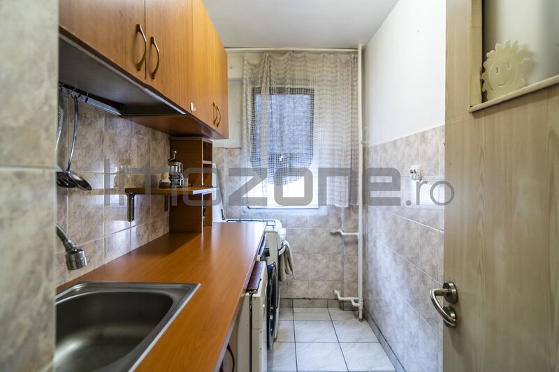 Lujerului, apartament cu 2 camere, 5 min. metrou Lujerului, decomandat, 6/10, comision 0%.