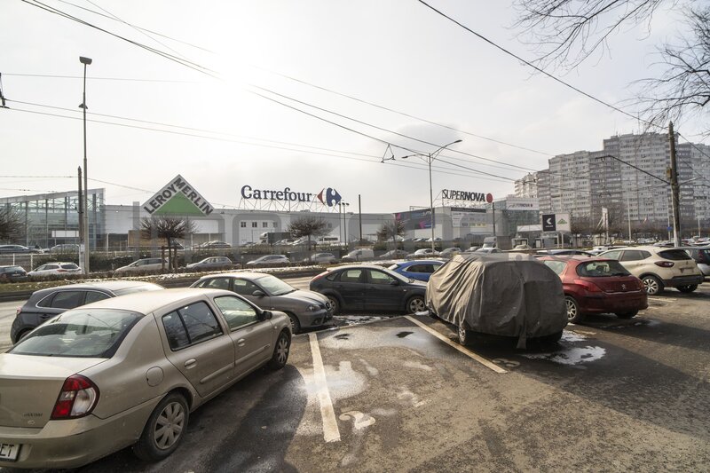 Lujerului, apartament cu 2 camere, 5 min. metrou Lujerului, decomandat, 6/10, comision 0%.