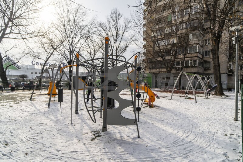 Lujerului, apartament cu 2 camere, 5 min. metrou Lujerului, decomandat, 6/10, comision 0%.